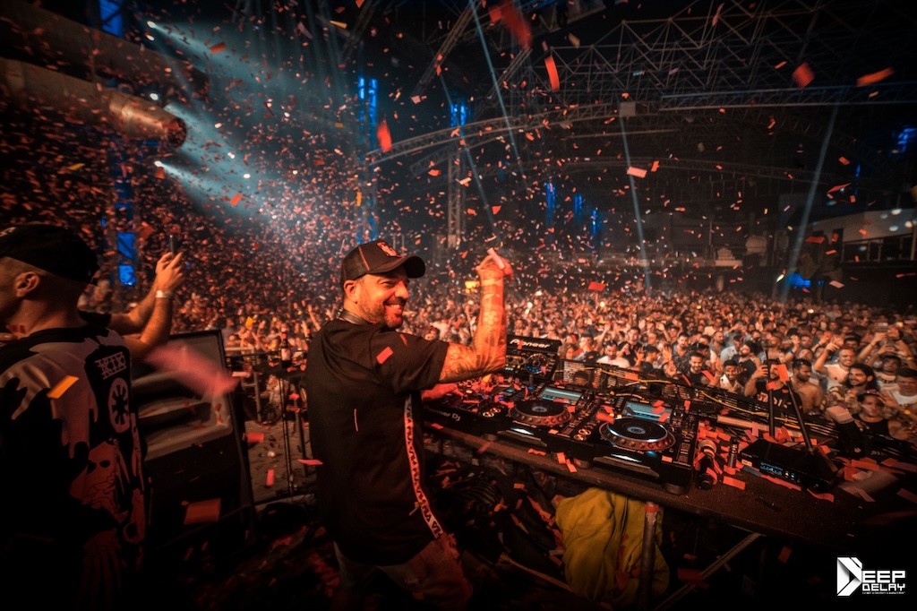 Deep Delay Management