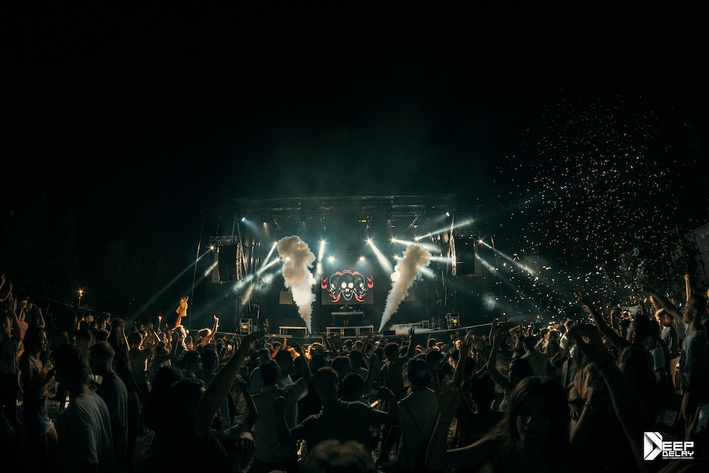 Deep Delay Management